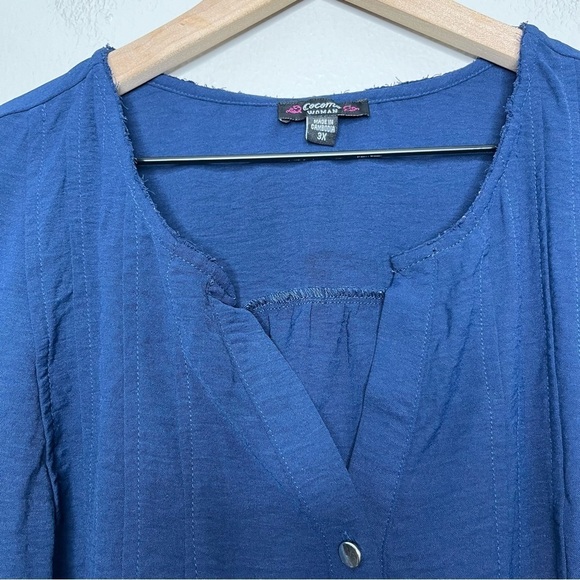 Cocomo Woman Top 3X Navy Blue Flutter Sleeve Henley Popover Blouse Stretch - Picture 6 of 7
